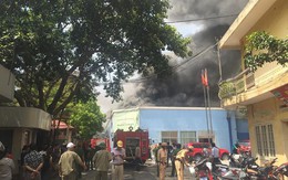 Hà Nội: Cháy dữ dội ở đường Trường Chinh, hàng chục nhân viên văn phòng tháo chạy