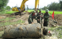 Mất mạng, mang tật vì cưa bom lấy sắt