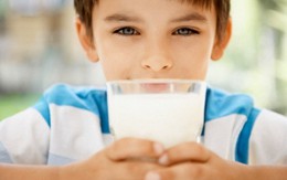 Loại sữa nào người ốm không nên uống?