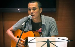 Chuyện người nhạc sĩ đầu tiên hát ngọng lên sân khấu