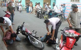 Người dân truy đuổi 3 km bắt tên cướp túi xách phụ nữ