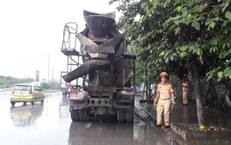 Dân chặn xe bêtông biển đỏ tông chết bé gái