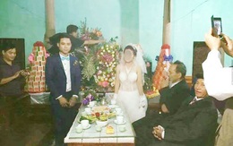 Choáng váng với chiếc váy cưới xuyên thấu "táo bạo" của cô dâu ra mắt quan viên hai họ
