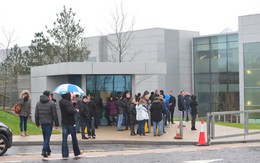 Gần 5000 nhân viên Apple sơ tán sau đe dọa đánh bom