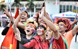 Cổ động viên sẵn sàng tiếp lửa cho đội tuyển Việt Nam