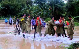 Hàng nghìn hộ dân Bình Định bị cô lập, ngập sâu trong lũ lớn