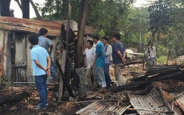 Cháy bãi rác, gara ô tô bị vạ lây