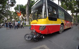 Hà Nội:Xe buýt chạy ẩu, cô gái trẻ chết thảm giữa phố
