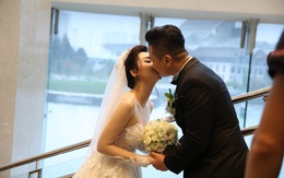 Á hậu Trà My rạng ngời bên chồng 7X trong tiệc cưới ở Hà Nội