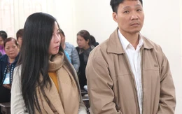 Nữ Việt kiều phạm tội cướp liên tục khóc tại tòa