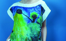 Ấn tượng bộ sưu tập thời trang in tranh của trẻ tự kỷ