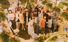 Trang trí lễ đính hôn ngoài trời theo phong cách nhiệt đới đẹp mê ly của cặp đôi Sài Gòn