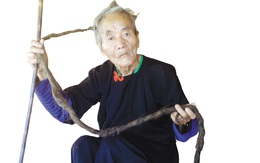 Kì nhân người Mông hơn 70 không cắt tóc vì sợ ốm