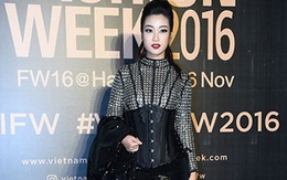 Hoa hậu Đỗ Mỹ Linh diện mốt corset lên thảm đỏ tuần thời trang
