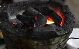 Sưởi lò than trong cabin, 3 tài xế chết thảm