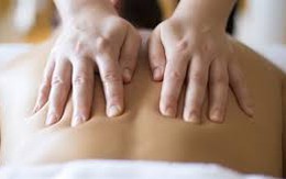Vào quán massage, nam thanh niên bị đâm chết