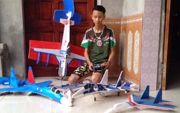Học sinh lớp 11 chế mô hình thu nhỏ máy bay Su-37