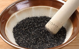Cứ ăn 2 muỗng này mỗi ngày thì vòng 1 từ “bức tường” cũng thành chuẩn “căng” đẹp mà không cần bơm độn