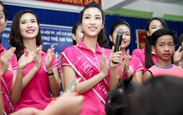 Hoa hậu Mỹ Linh đón trung thu sớm cùng trẻ mồ côi
