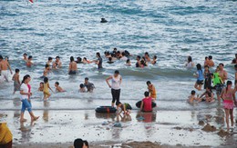 Bốn nữ sinh lớp 7 tử vong khi tắm biển