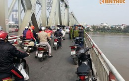 Bàng hoàng nam thanh niên nhảy cầu Chương Dương tự tử