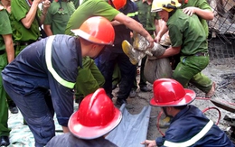 Sập nhà đang thi công, 8 người bị nạn