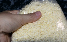Bột nêm đựng trong bọc nilon bán tràn lan