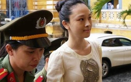 Mẹ ruột hoa hậu Phương Nga: “Mẹ ơi, con bị lừa, con bị cài bẫy”