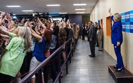 Người phụ nữ quyền lực lạc lõng giữa “thảm họa selfie”