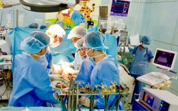 Bất thường tĩnh mạch rốn khi chào đời tình cờ cứu sống bé 7 tuổi