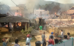 11 ngôi nhà bị lửa thiêu rụi ở Hà Giang
