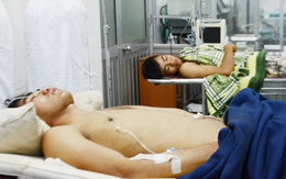 Hàng trăm cảnh sát truy bắt bốn nghi can bắn chết 3 người
