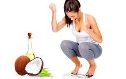 Chị em 'điên đảo' với mẹo giảm mỡ bụng siêu tốc từ ... dầu dừa