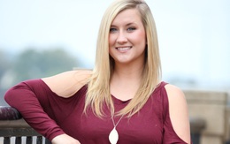 Giấc mơ làm mẹ của cô gái xinh đẹp không có 'vùng kín'