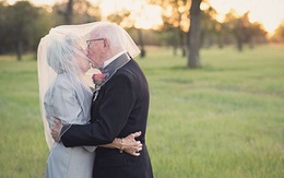 Vợ chồng già kết hôn 70 năm mới chụp ảnh cưới
