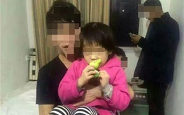 Con gái 4 tuổi bị bắt cóc vì bố mải chơi game để con xuống nhà mua kẹo một mình