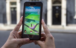 Bà bầu bị mù mắt vì nghiện chơi Pokemon GO