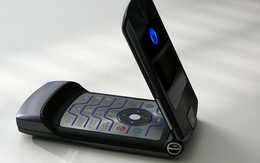 Smartphone siêu mỏng Motorola Razr có thể tái xuất