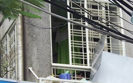 Rơi từ lầu 3, bé trai 5 tuổi bị hàng rào sắt đâm thấu ngực
