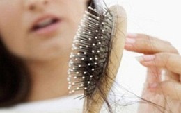 Rụng tóc có phải do thiếu chất?