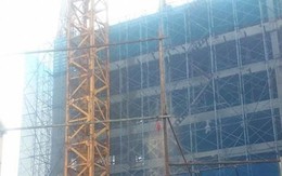 Sập giàn giáo ở Hoàng Mai, hai công nhân chết thảm
