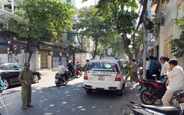 Tài xế tử vong trên chiếc taxi khóa kín