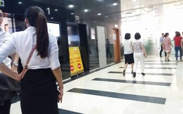Hà Nội: Nhiều người hoảng loạn trong thang máy "rơi" tự do