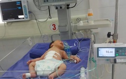 3 giờ cứu bé sơ sinh "1 giờ tuổi" bị lòi toàn bộ ruột, tạng