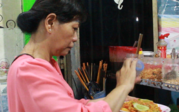 Nơi độc nhất ở Sài Gòn bà chủ quán đọc rap tính tiền siêu đúng