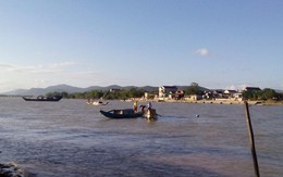 Tìm thấy thi thể cháu bé rơi xuống sông Gianh