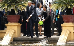 Những hình ảnh thân thiện nhất của Tổng thống Obama ở Hà Nội