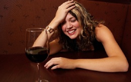 Người uống rượu đỏ mặt có nguy cơ ung thư thực quản?