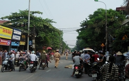 Xe chở rác gây tai nạn trên QL 3, hơn 10 người thương vong