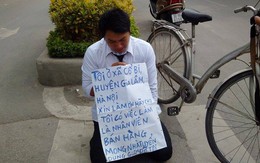 Thanh niên quỳ trước cổng VTV xin làm nhân viên bán hàng